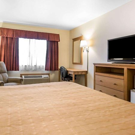 Quality Inn Mauston Exterior foto