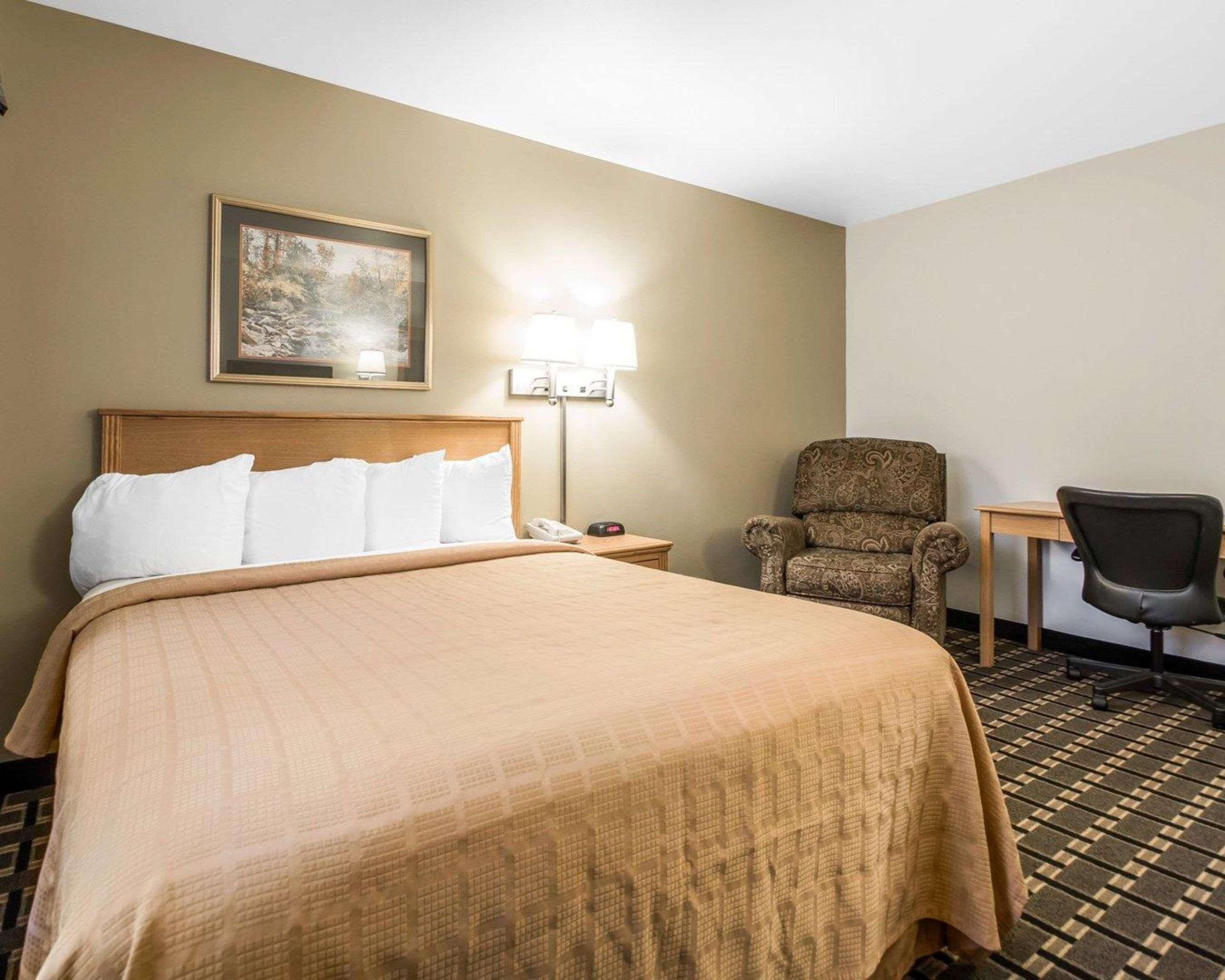 Quality Inn Mauston Exterior foto